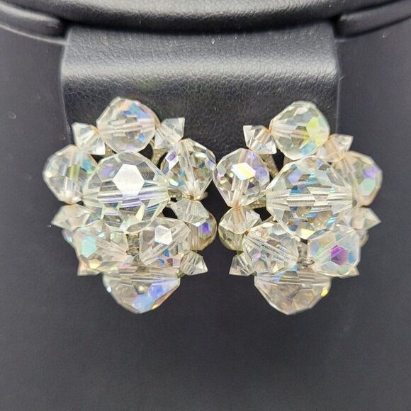 Vtg Crystal Cluster Clip-On Earrings Iridescent Aurora Borealis Collectible Gift - Picture 8 of 8